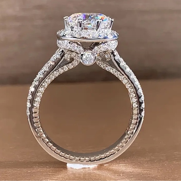 💍 Dazzling Zirconia Statement Ring,Cocktail Jewelry Luxurious, Sparkling, - Picture 2 of 9